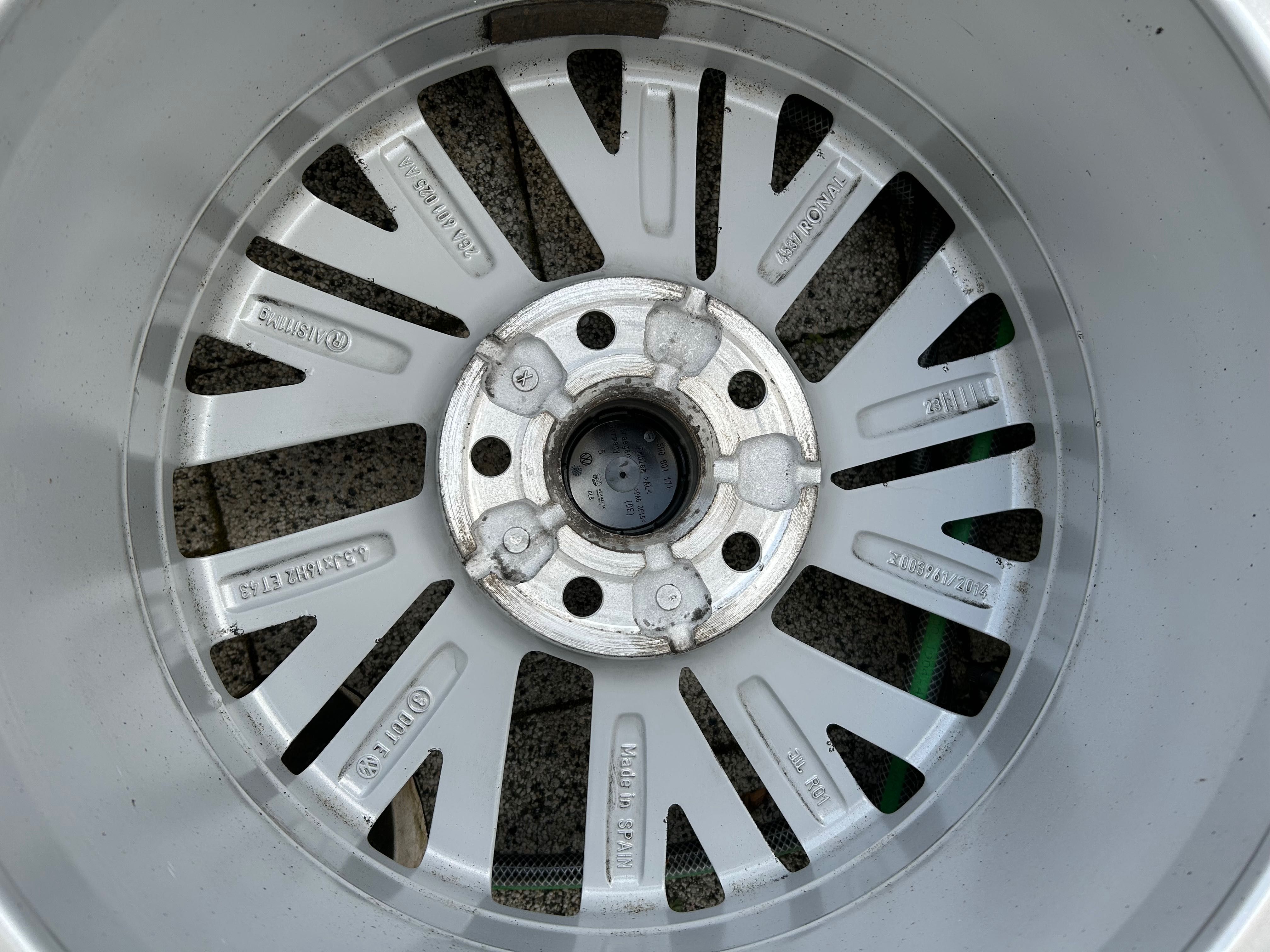 Felgi VW 16 cali 5x 112 z oponami