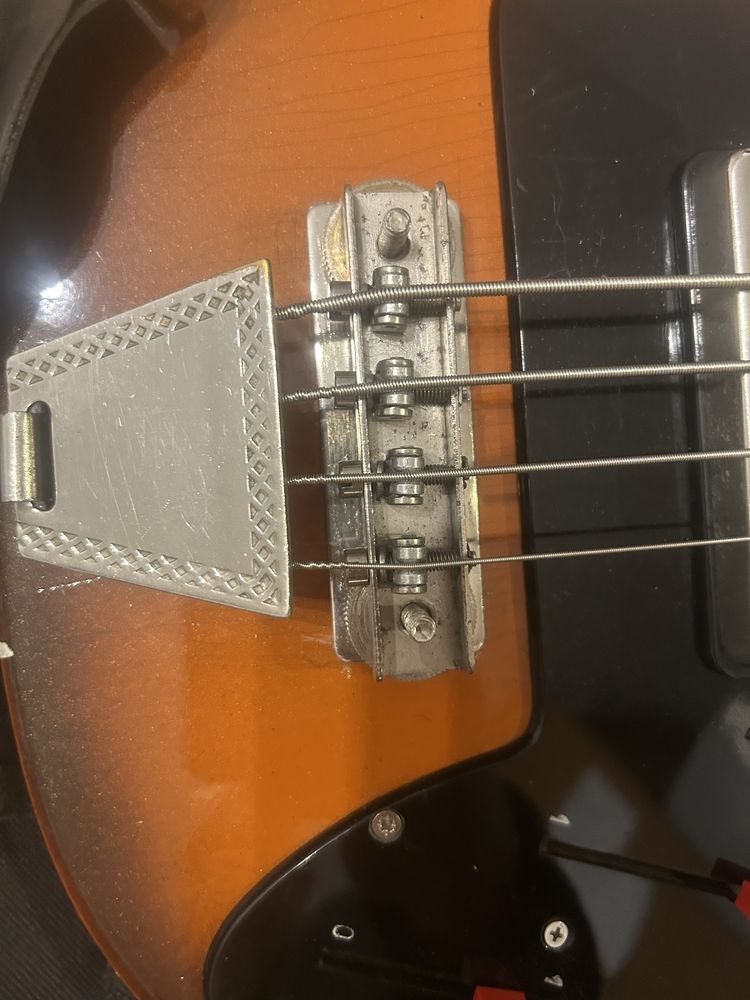 Gitara bas Defil Baston