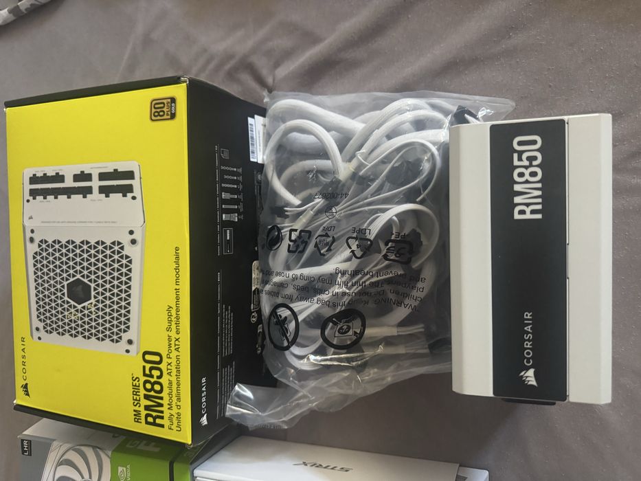 NVIDIA GEFORCE GTX 3080 OC White Edition / Corsair RM850W