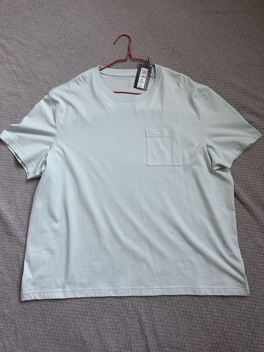 Футболка з натуральним складом