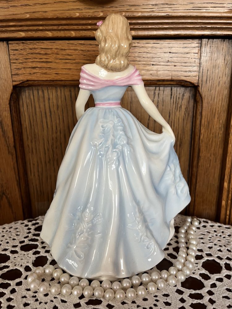 Royal Doulton Dama Kolekcjonerska Angielska Porcelana Figurka Vintage