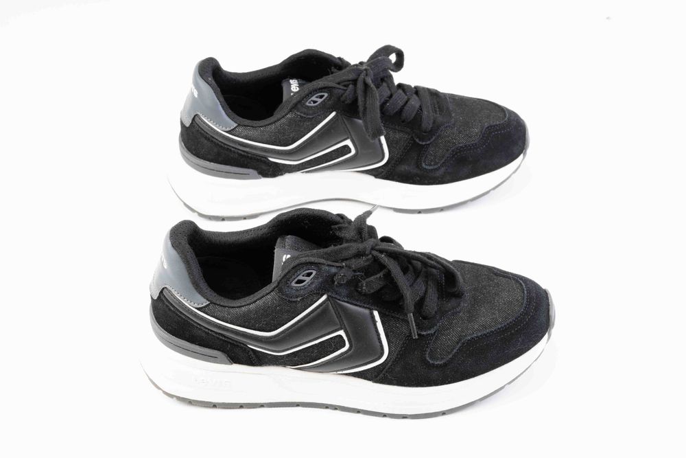 Чоловічі кросівки Levis Charge 235896-1975-59 розмір 42