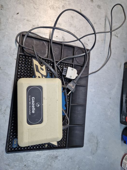 Ladowarka do roweru elektrycznego Gazelle