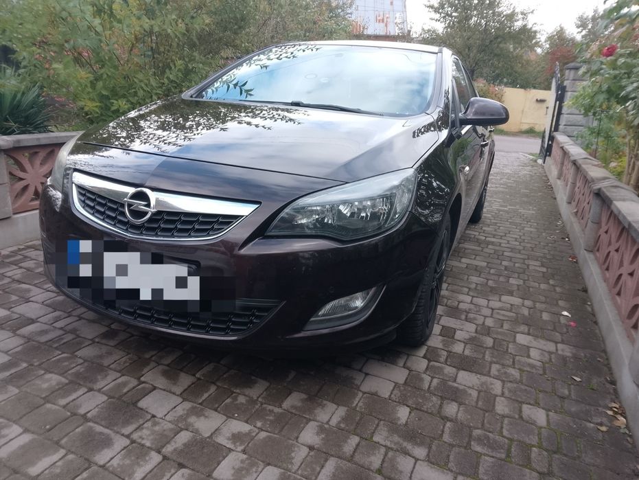 Продам авто.Опель Астра J