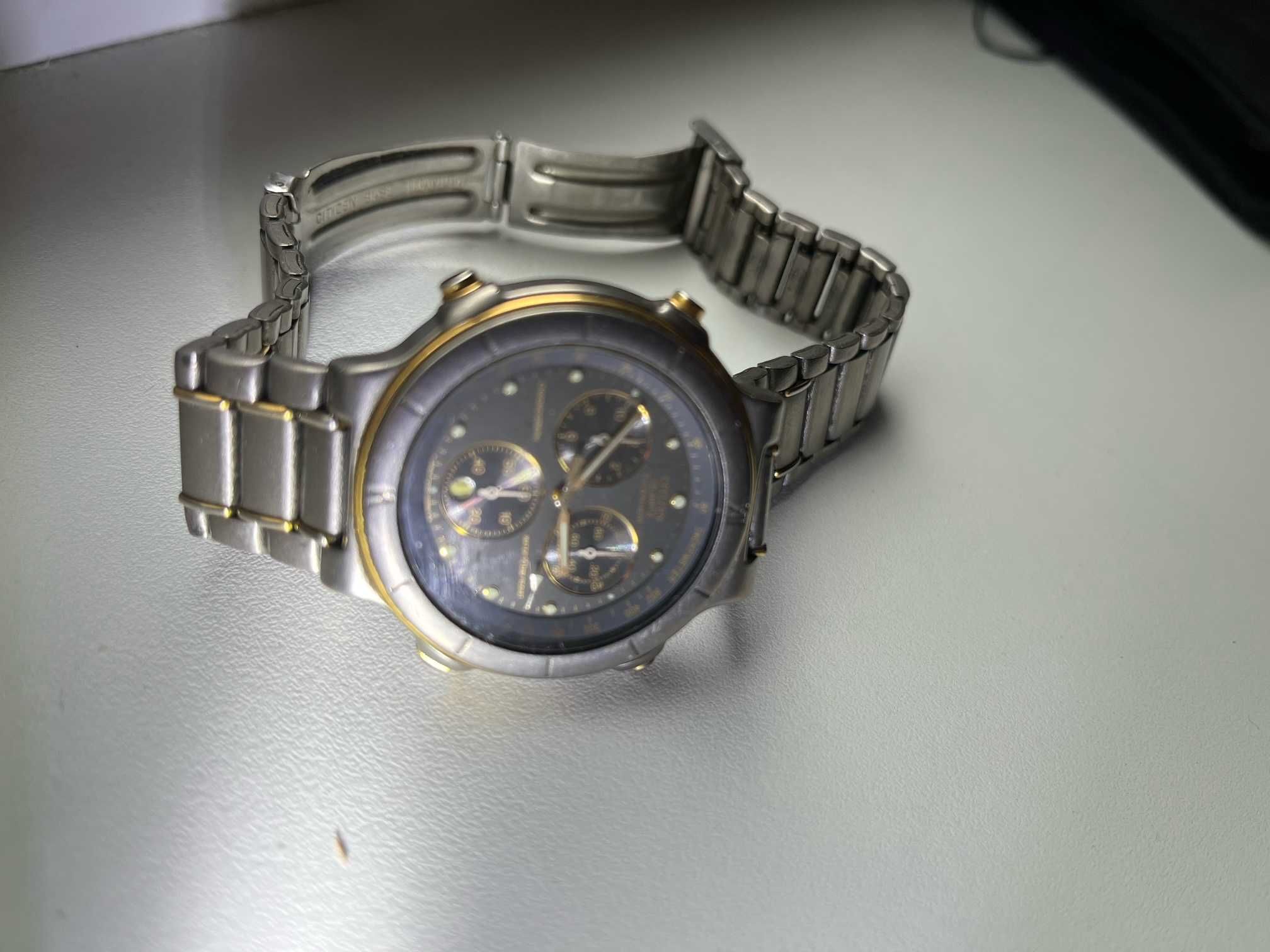 Часы Ситизен  3560  Quartz Chronograph NOS Titanium