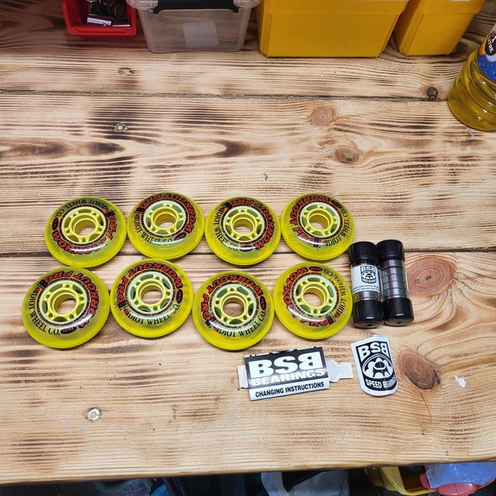 Kółka do rolek nowe