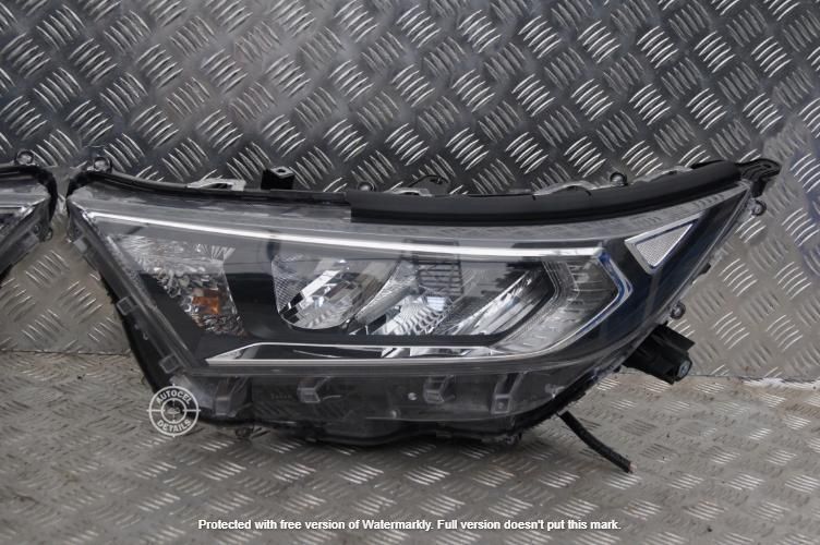 Фары Toyota RAV4 Тойота Рав4 2019- Есть FULL LED и матричные