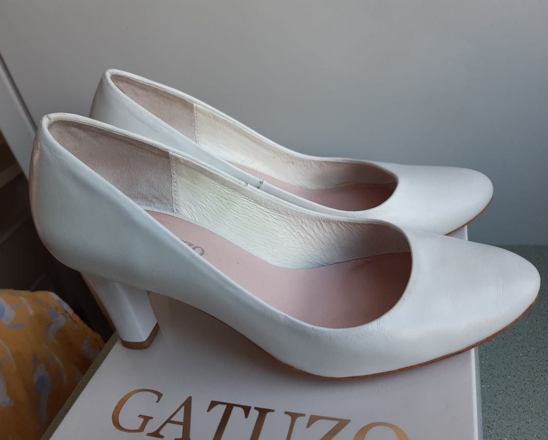 Buty ślubne białe 36 Gatuzo skóra naturalna skórzane