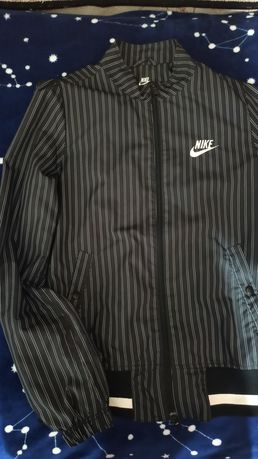 Nike спортивна куртка