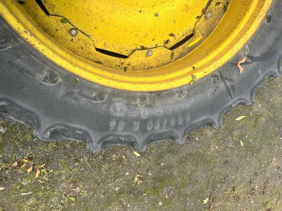 Koła wąskie John Deere