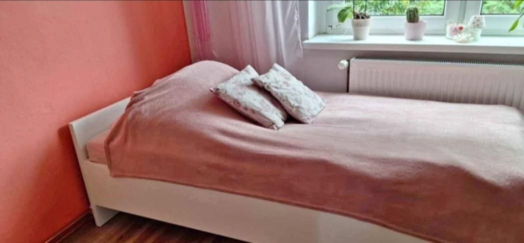 Łóżko 90 z materacem