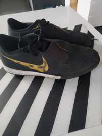 Buty Nike rozm 37,5