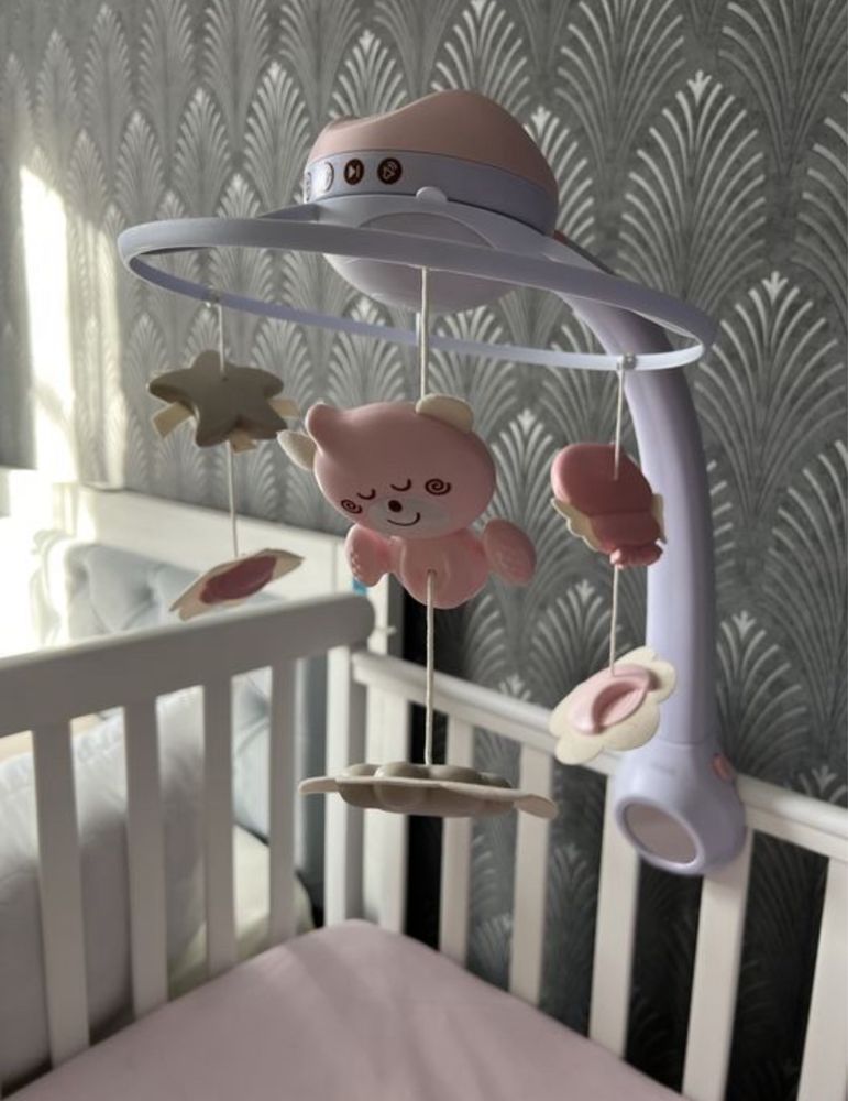 Мобіль з проектором infantino дитяча колискова на кроватку