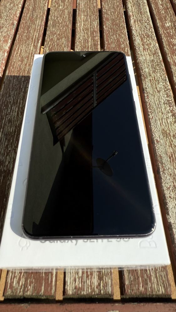 Smartfon Samsung s21 Fe