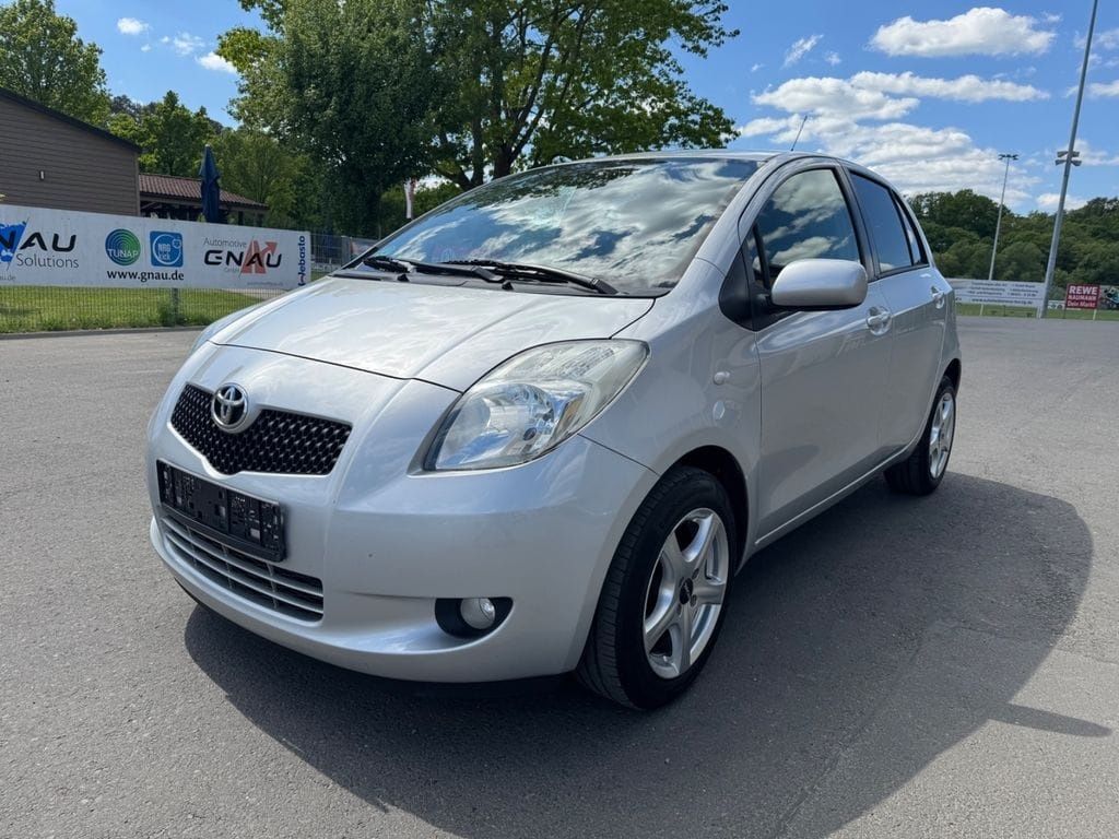 Toyota yaris 1.33 Vvti 101 KM 2009 rok