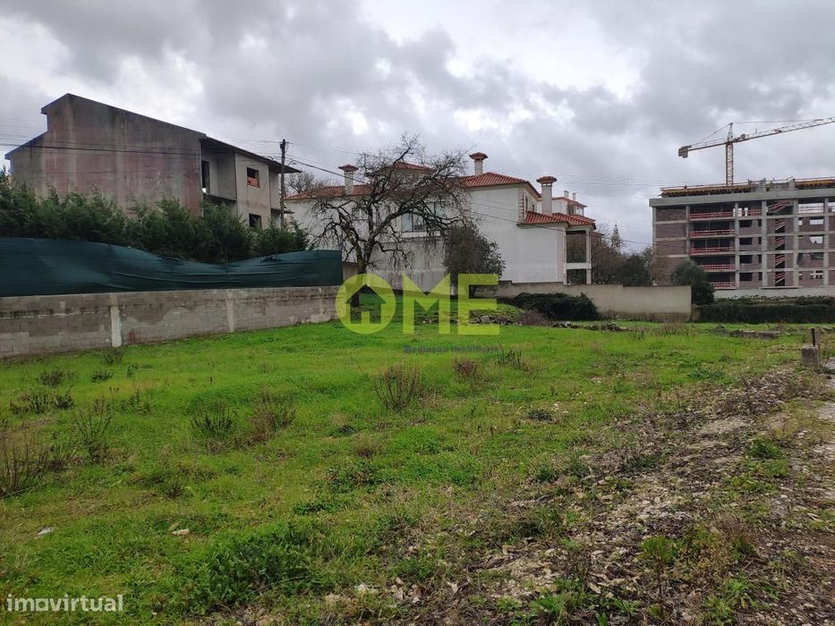 Lote de terreno para construção de uma moradia, em Fátima