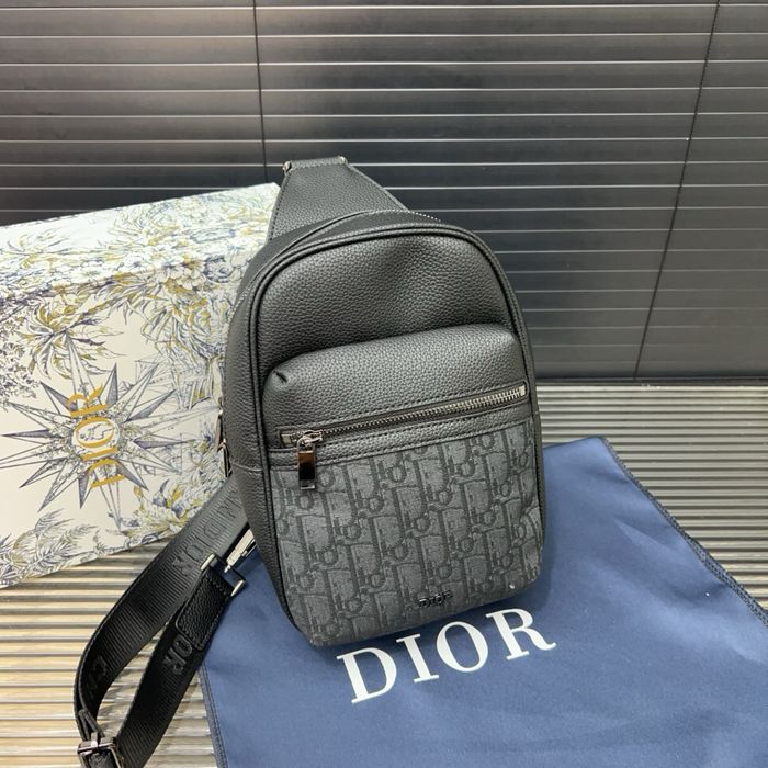 Doir сумка слинг поясна кожаная оригинал черная Louis Vuitton