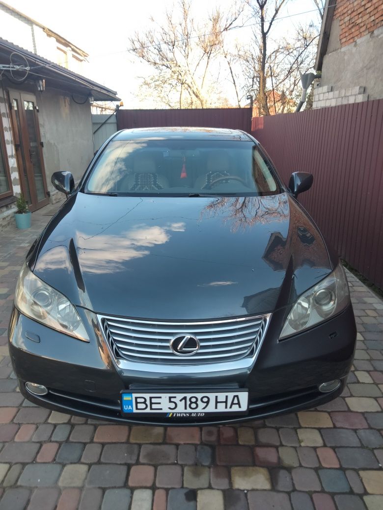 Продам Lexus es 350