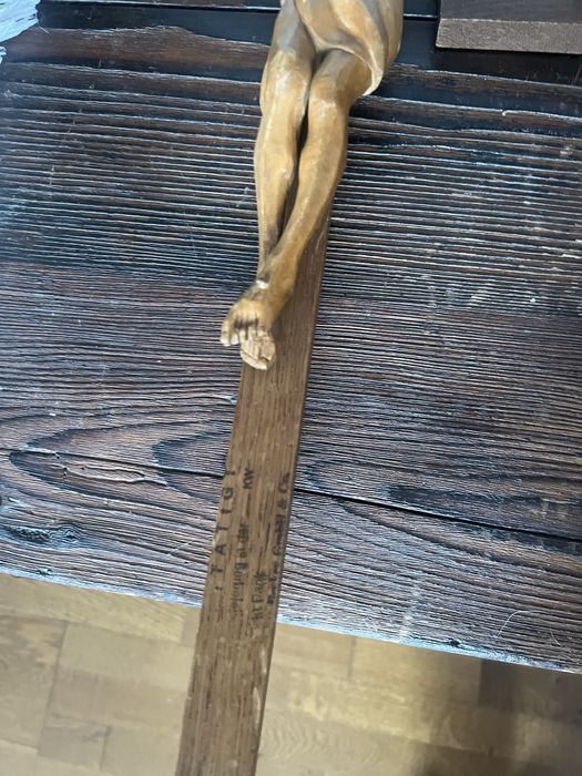 Stary drewniany  krzyż