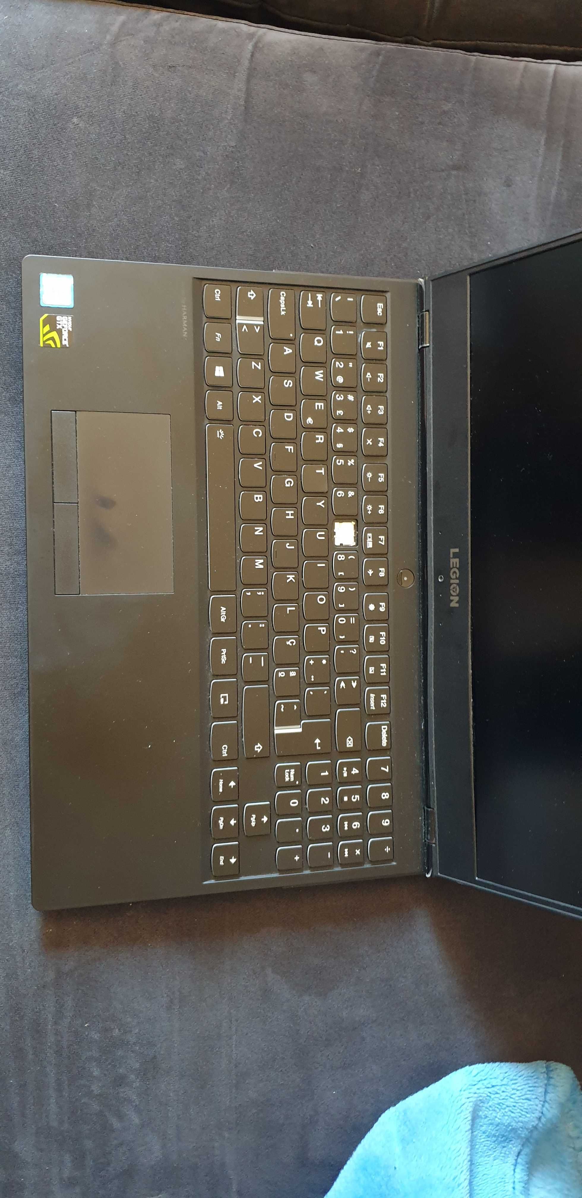 Portátil lenovo legion y530 avariado