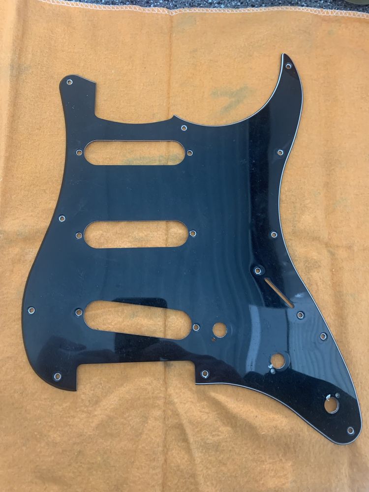 Pickguard Fender Jazz Bass, Stratocaster e Telecaster