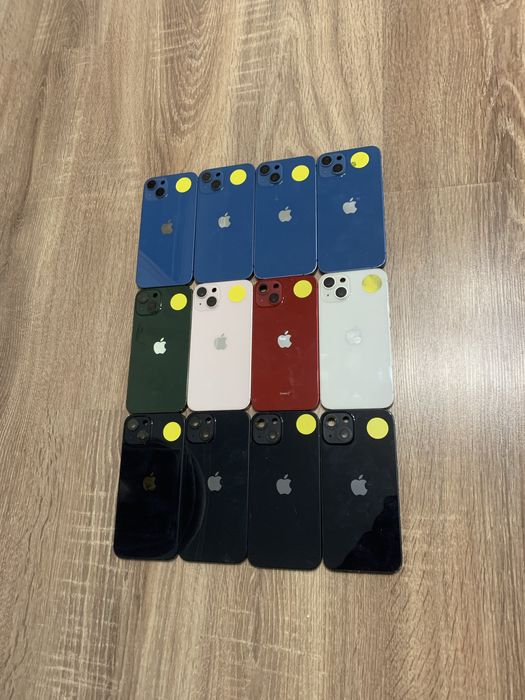 Корпуси iPhone 13