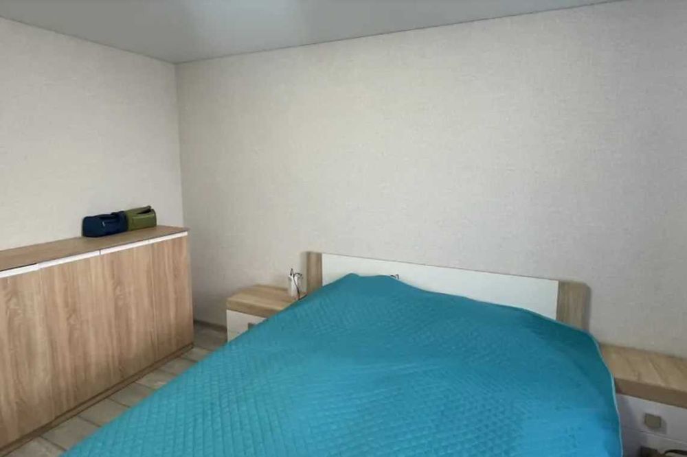 Сдам 3-х ком квартиру посуточно в Одессе по улице Жолио Кюри 64