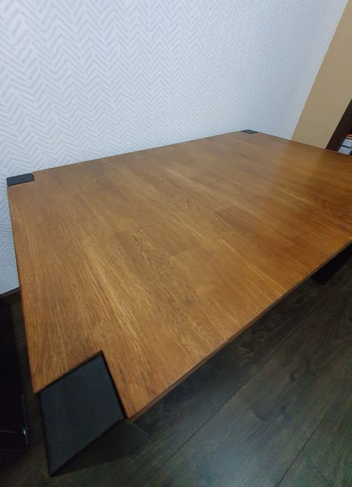 Dębowy stolik kawowy