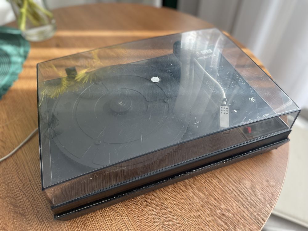 Gramofon Artur-stereo Unitra WG-903.