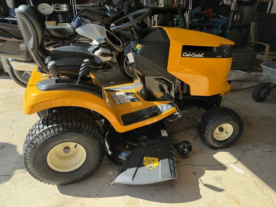 Kosiarka samojezdna Cub Cadet XT1 (2021) – 18 KM, kosisko 107 cm