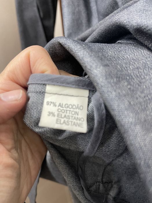 Parka cinzenta com capuz