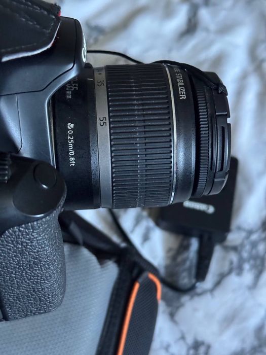 зеркальный фотоаппарат Canon EOS 450D (Rebel XSi).