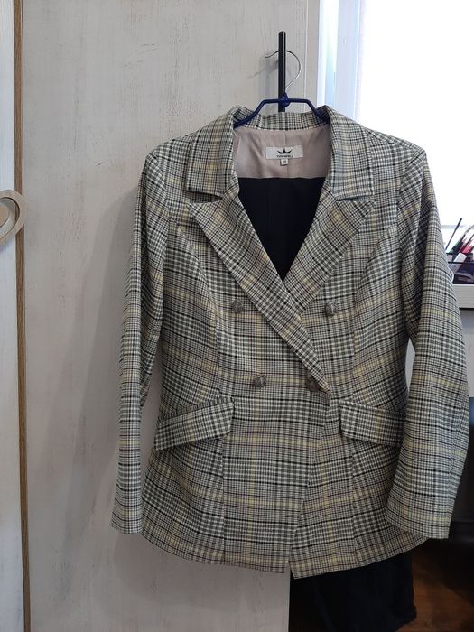 Блейзер жіночий. Ідеальний стан.