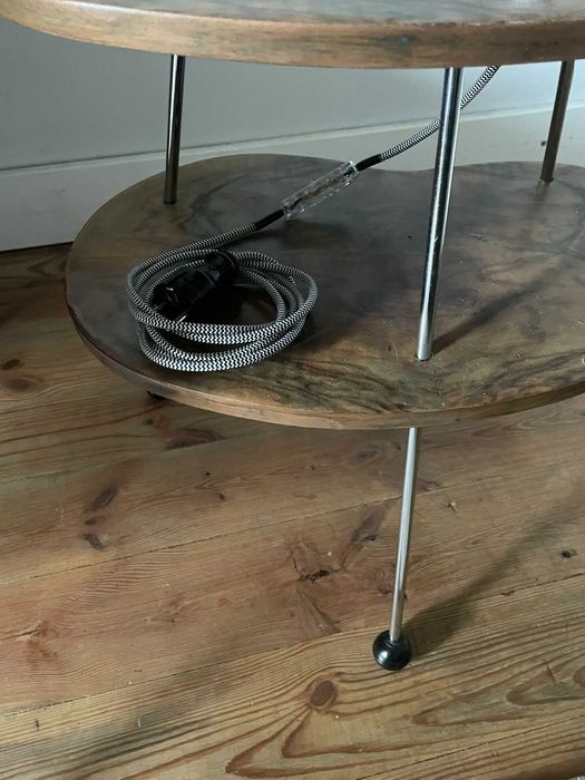 lampa stojąca z półkami fornirowanymi. lata 60 lub 70.