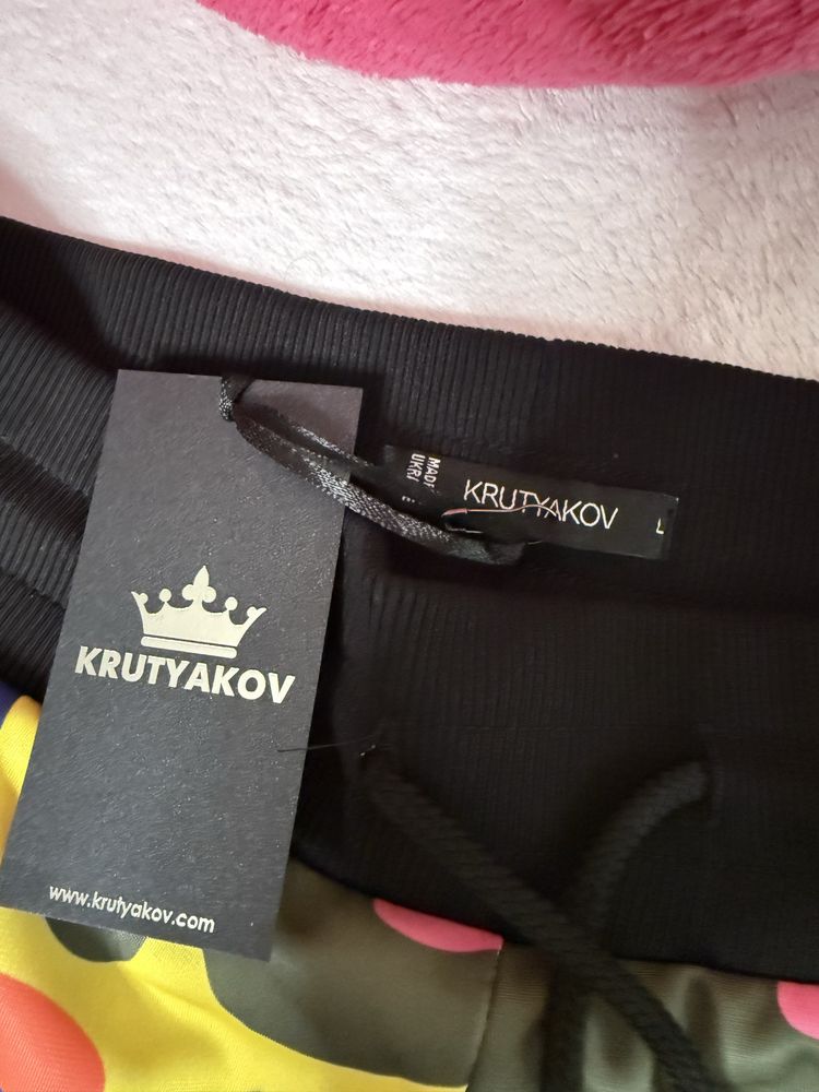 Новые krutyakov  ДЖОГЕРИ CAMO BRIGHT L