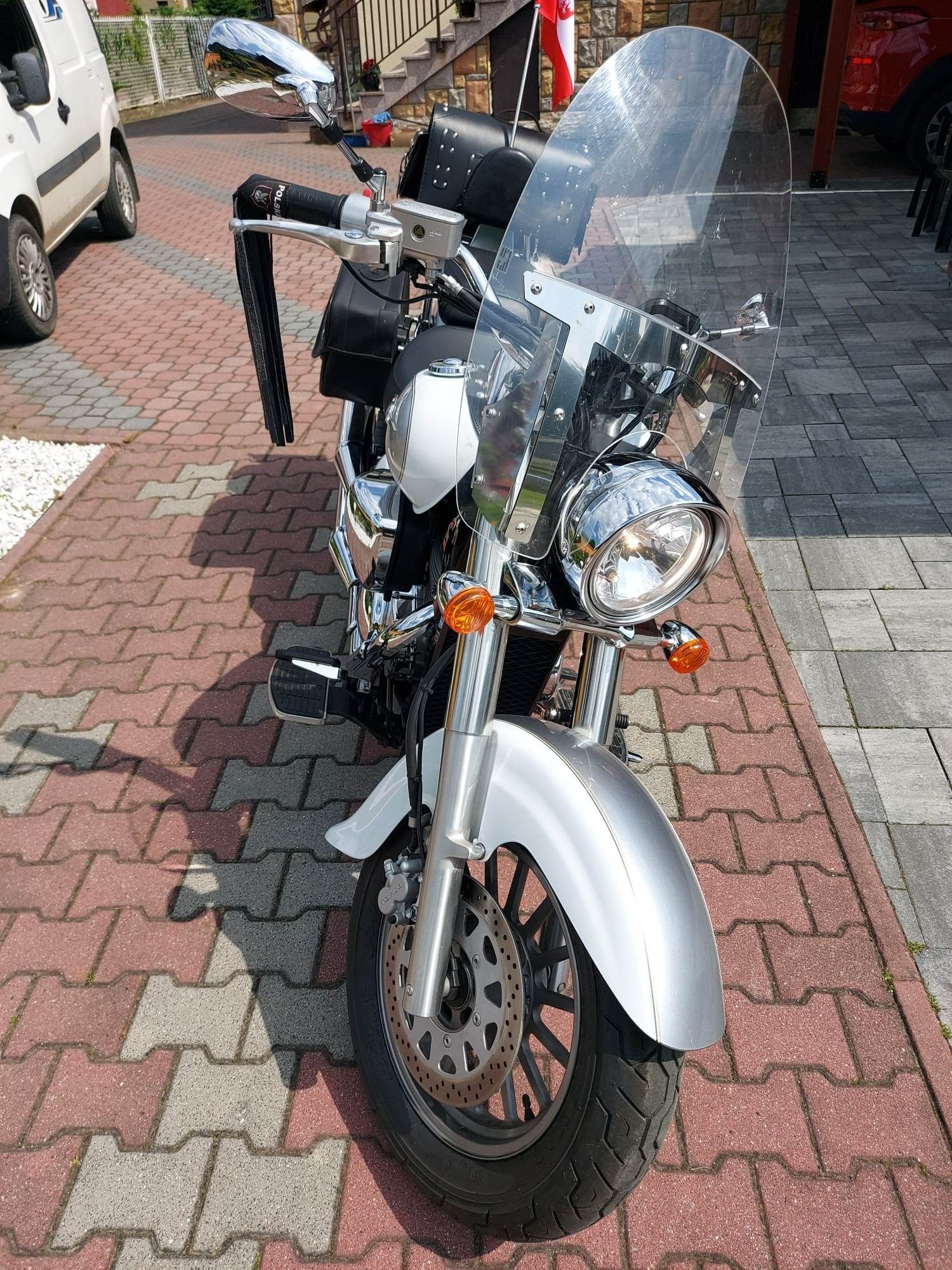 Suzuki Intruder C800