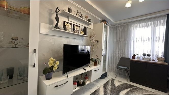 Продаж 4-кімнатноі квартири