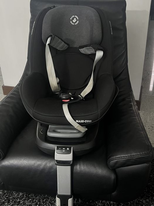 Fotelik samochodowy Maxi cosi Pearl z bazą familyfix