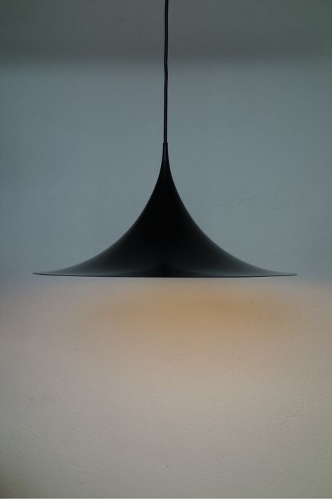 Lampa Semi Fog&Morup Dania vintage Gubi Horn