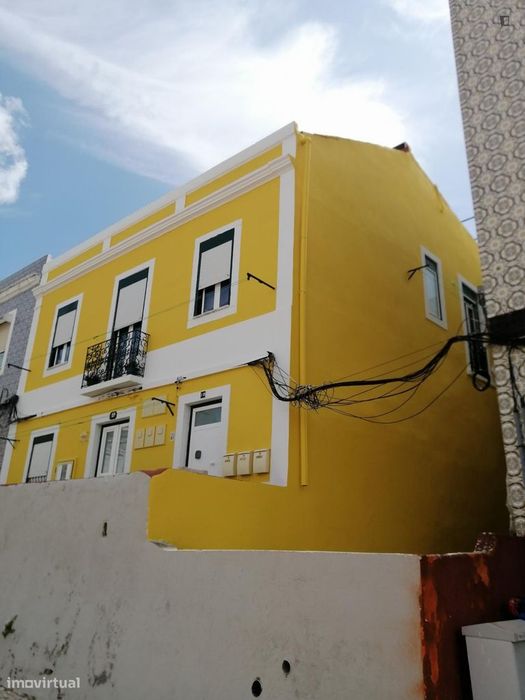 Apartamento com 2 quartos - localizado em Setubal