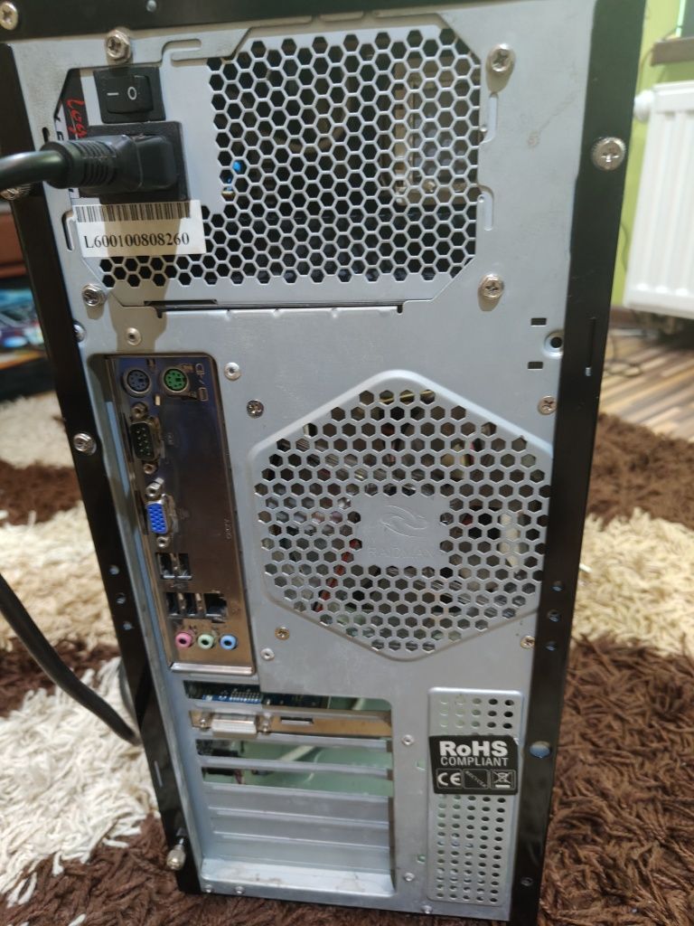 Komputer plus monitor