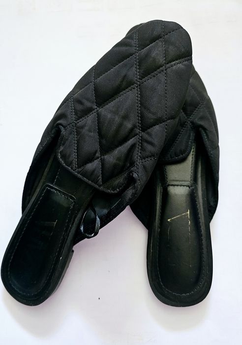 Klapki czarne pikowane Zara mule rozmiar 37