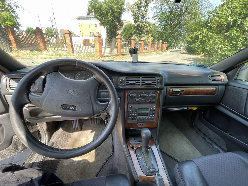 Volvo v70 «бляха»