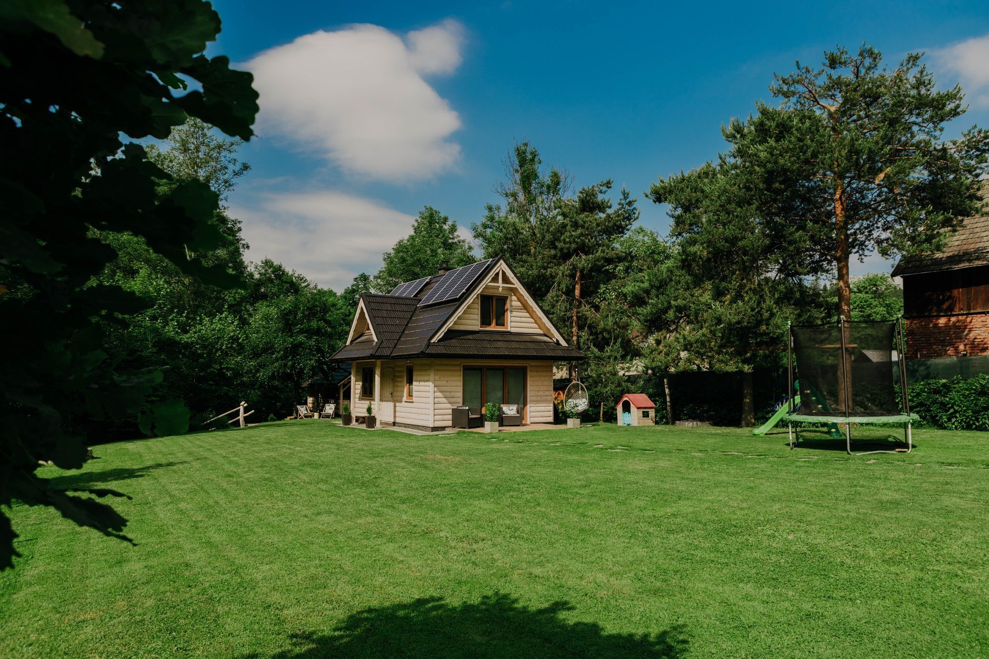 Góralska chatka domek z kominkiem w górach_ balia i sauna