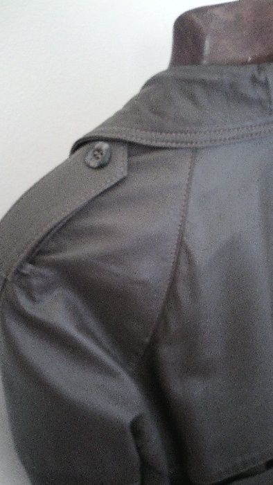 Gabardine de Senhora em Cabedal Genuíno Verde