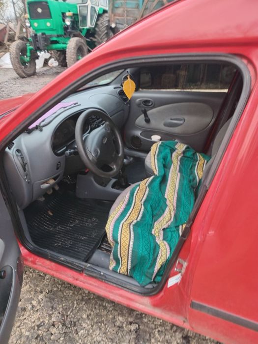 Форд 1.6 бензин