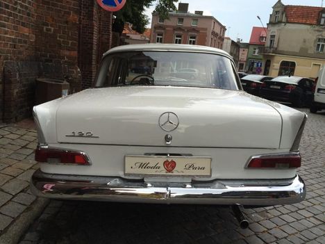 Zabytkowe auto do ślubu wynajem przepiękny Mercedes Skrzydlak klasyk