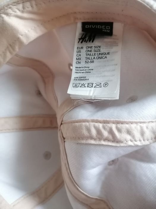 Czapka z daszkiem - materiał polar .