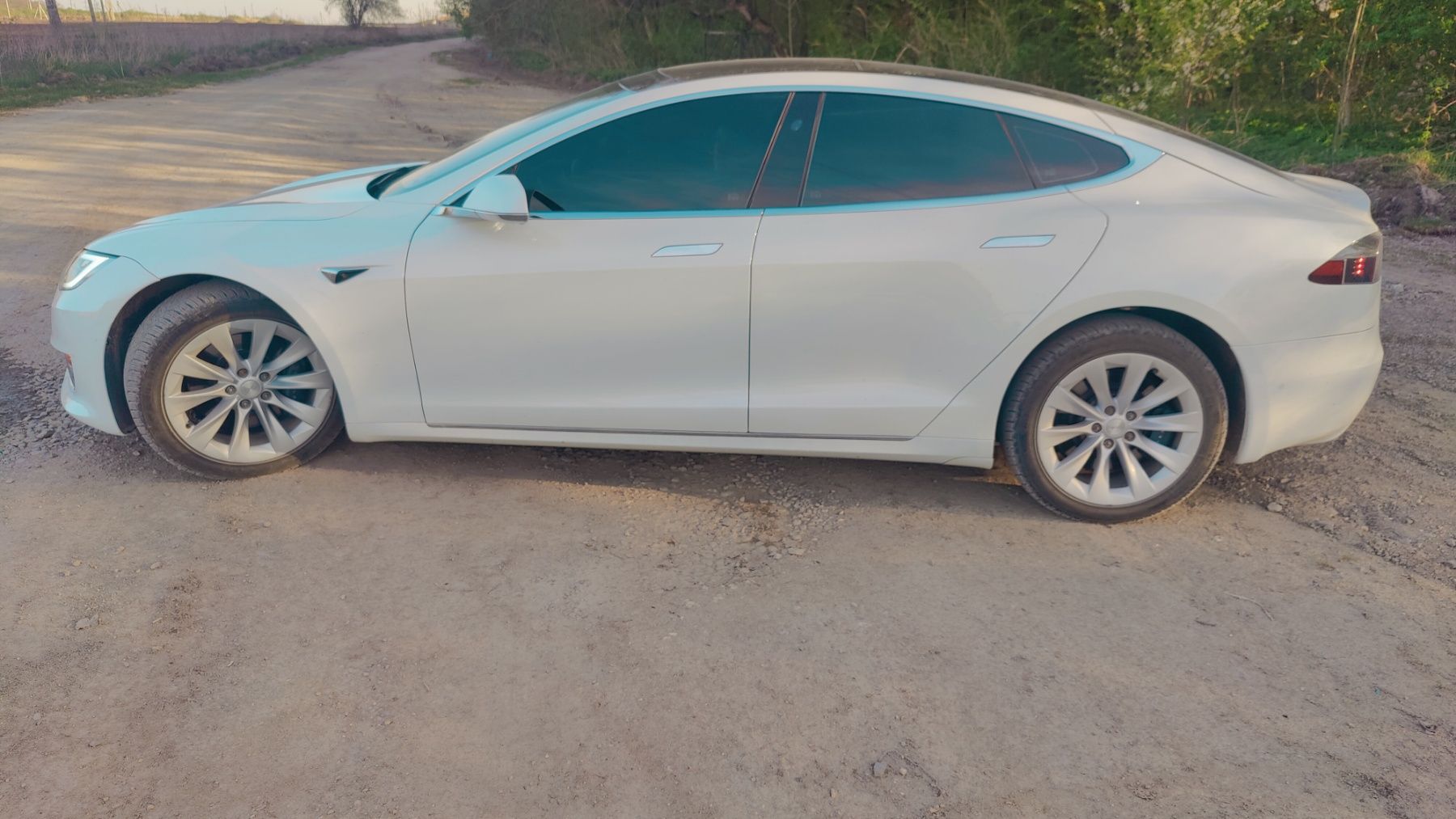 Tesla Model S 2016p.