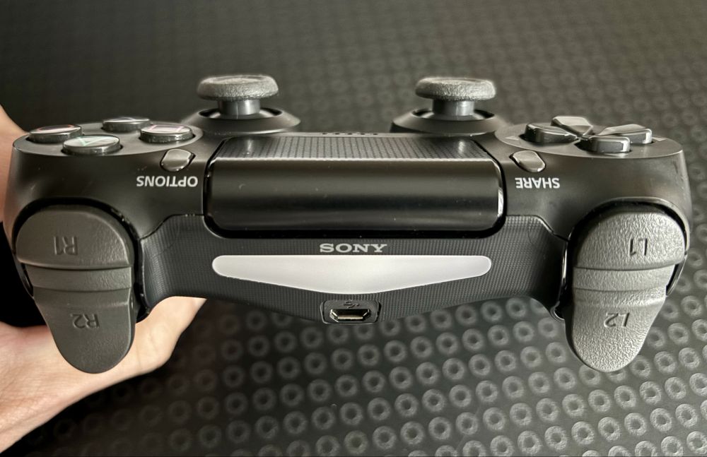 Dualshock 4 v2, оригінал